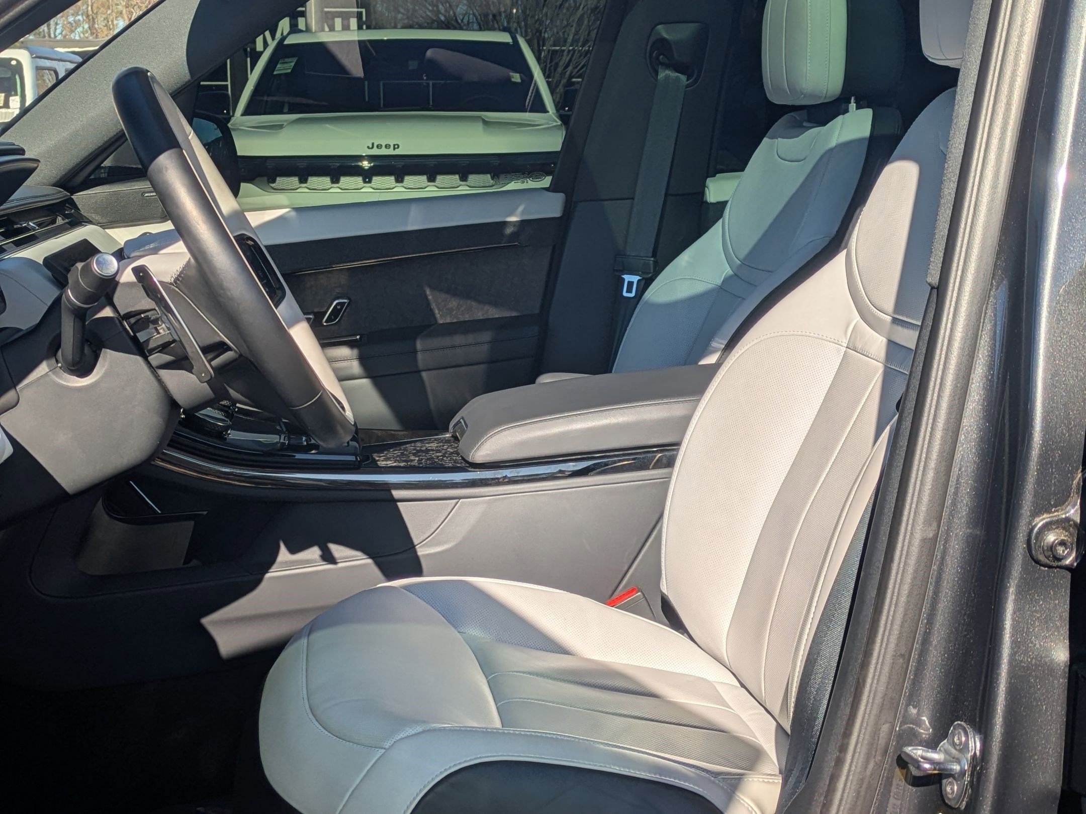 Used 2023 Land Rover Range Rover Sport SE Dynamic image 19