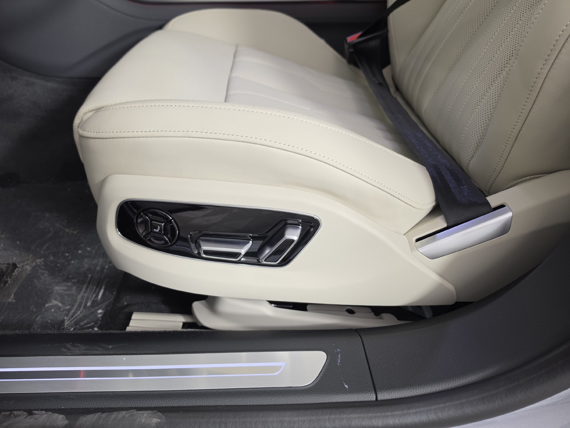 New 2027 Audi A8 L 3.0T AWD/4WD image 10