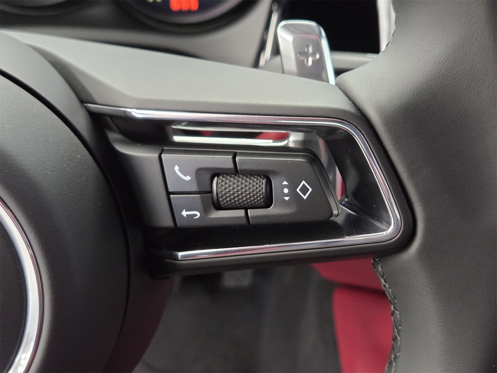 New 2026 Porsche Macan S image 19