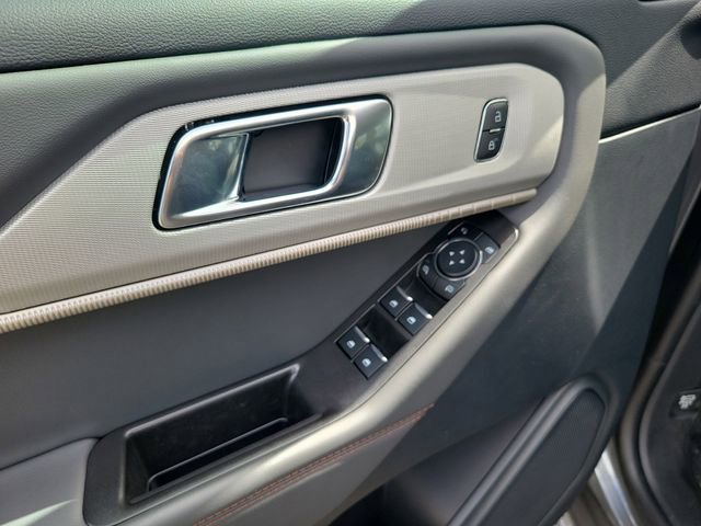 Used 2026 Ford Explorer Active RWD image 15