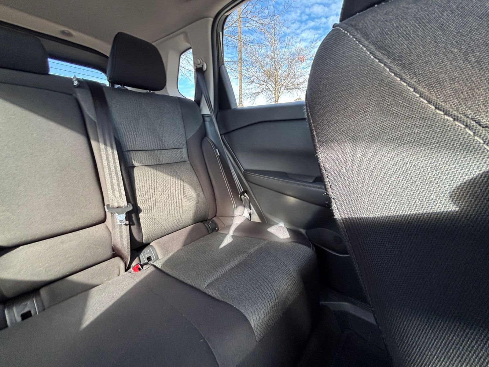 Used 2025 Nissan Rogue SV image 39