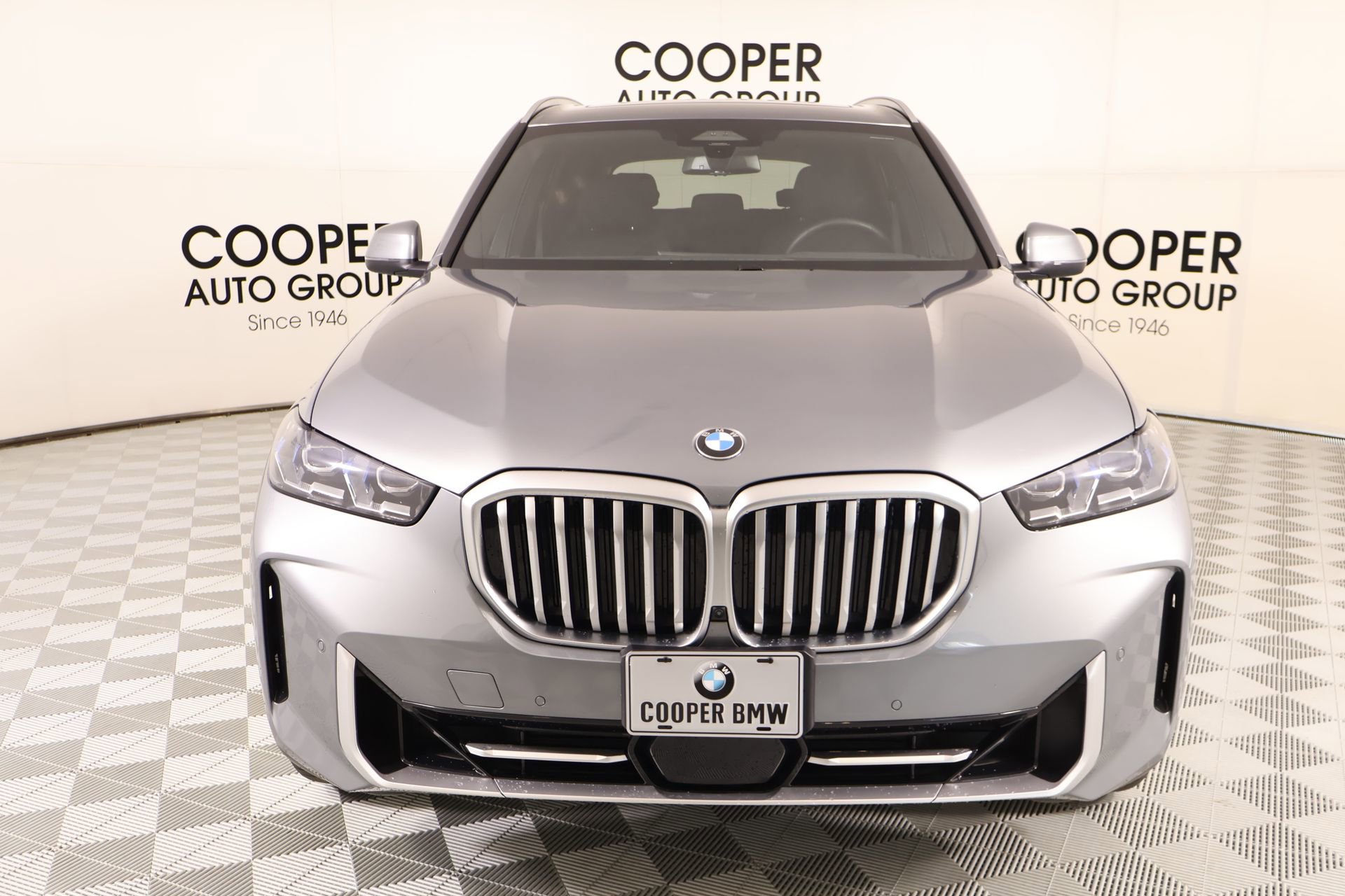 Used 2024 BMW X5 xDrive40i w/ Premium Package AWD/4WD image 10
