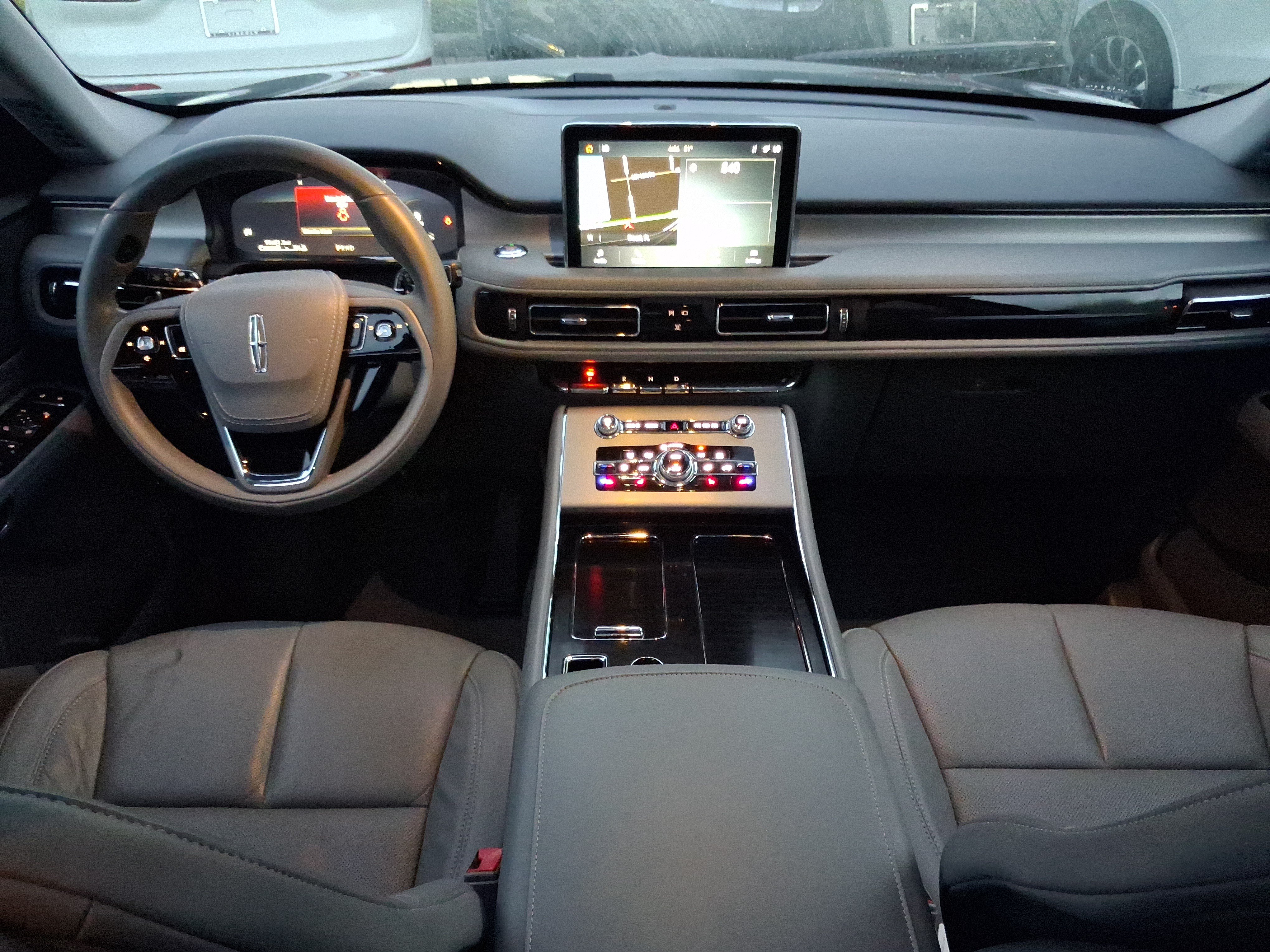 Used 2021 Lincoln Aviator Reserve RWD image 7