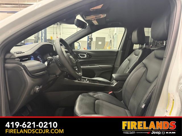 New 2026 Jeep Compass Latitude image 7