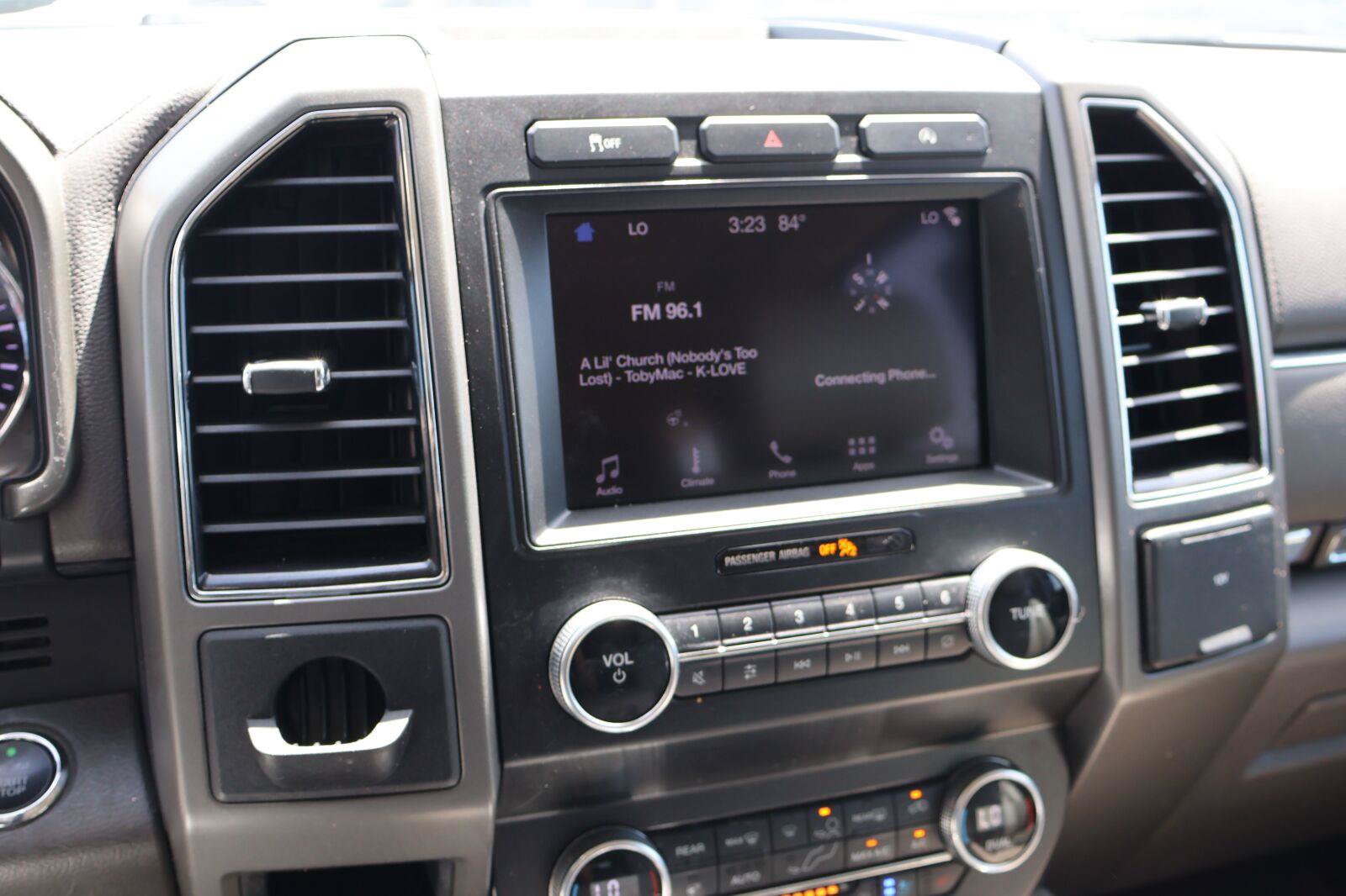 Used 2019 Ford Expedition XLT w/ Equipment Group 202A RWD image 27