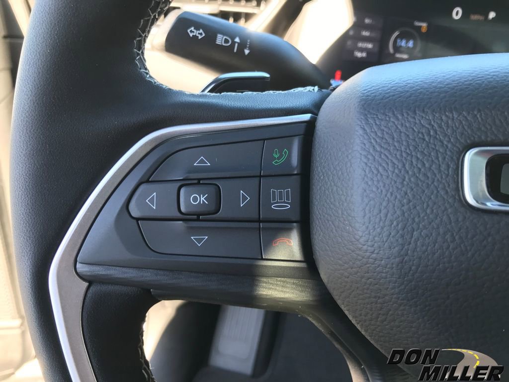 New 2025 Jeep Grand Cherokee Laredo image 14