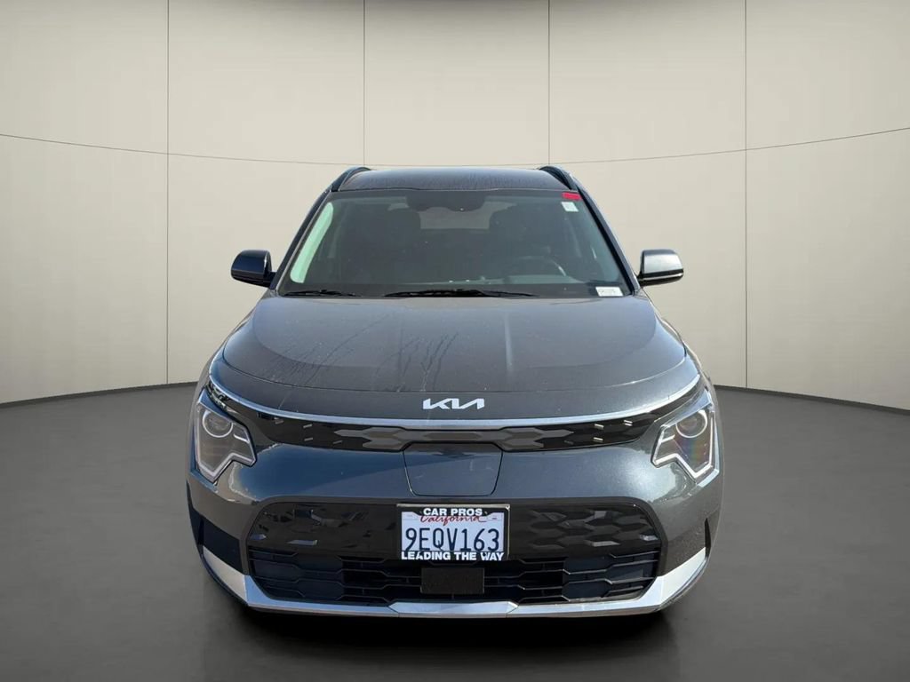 Used 2023 Kia Niro Wind FWD image 2