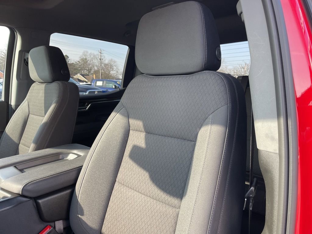 Used 2024 Chevrolet Silverado 1500 LT image 7