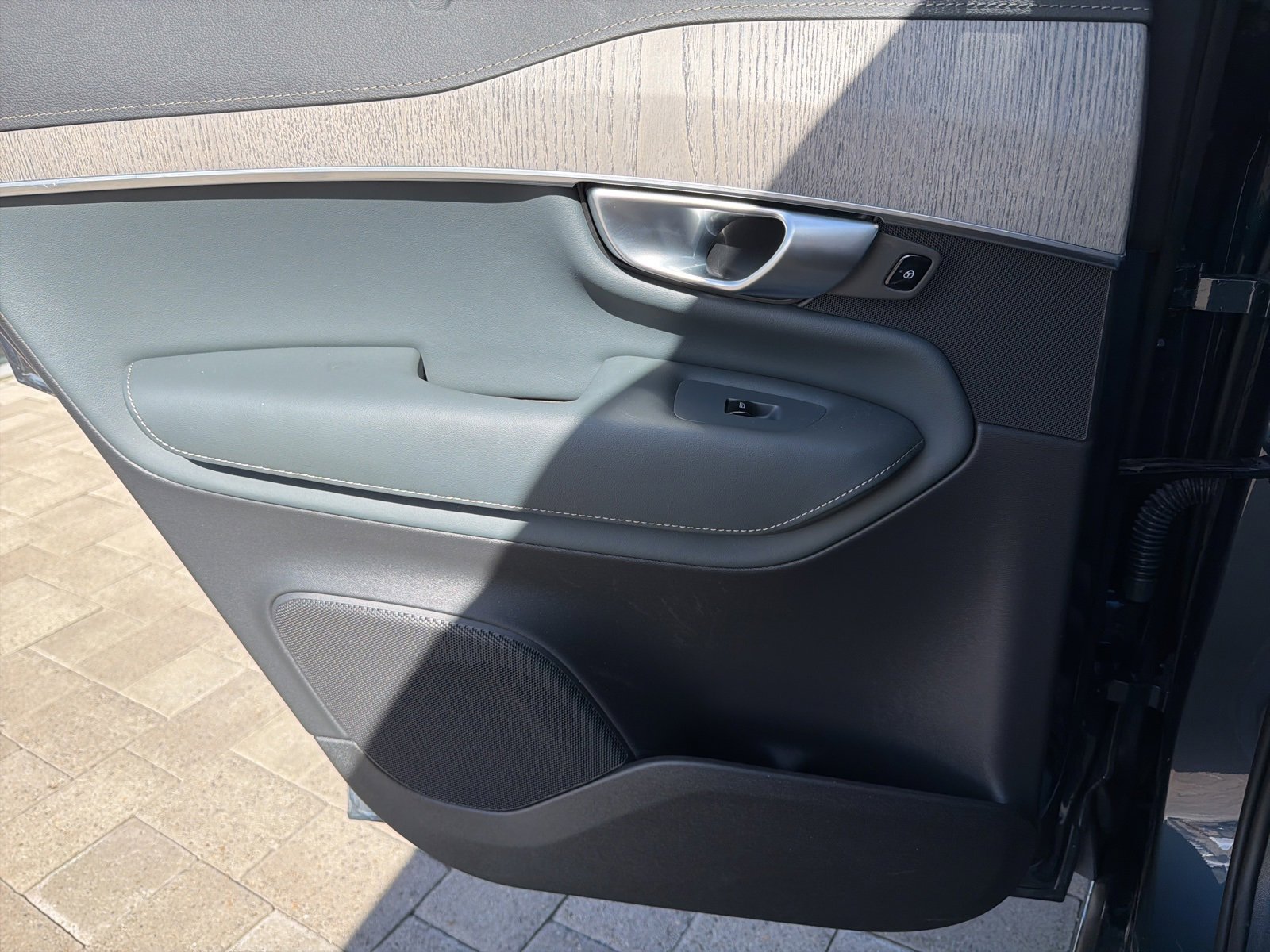 Used 2024 Volvo XC90 T8 Ultimate w/ Protection Package Premier image 79