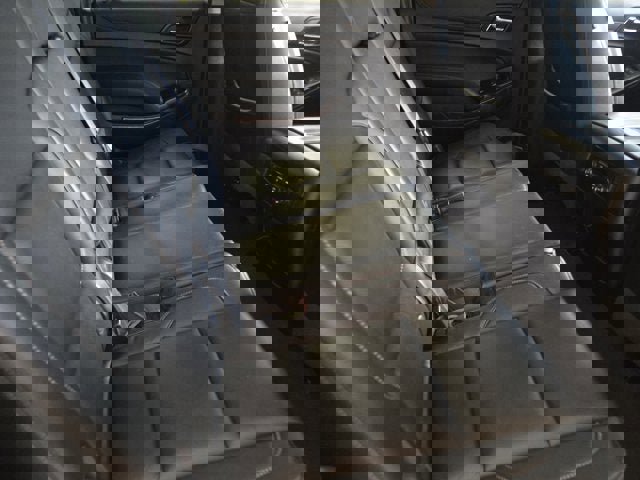 Used 2019 GMC Yukon XL SLT image 9