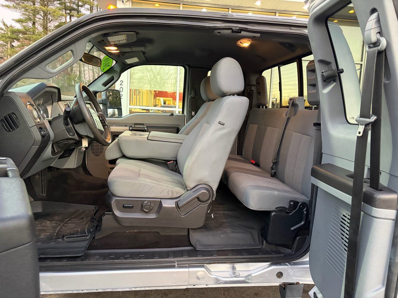 Used 2016 Ford F250 XLT w/ XLT Premium Package image 29