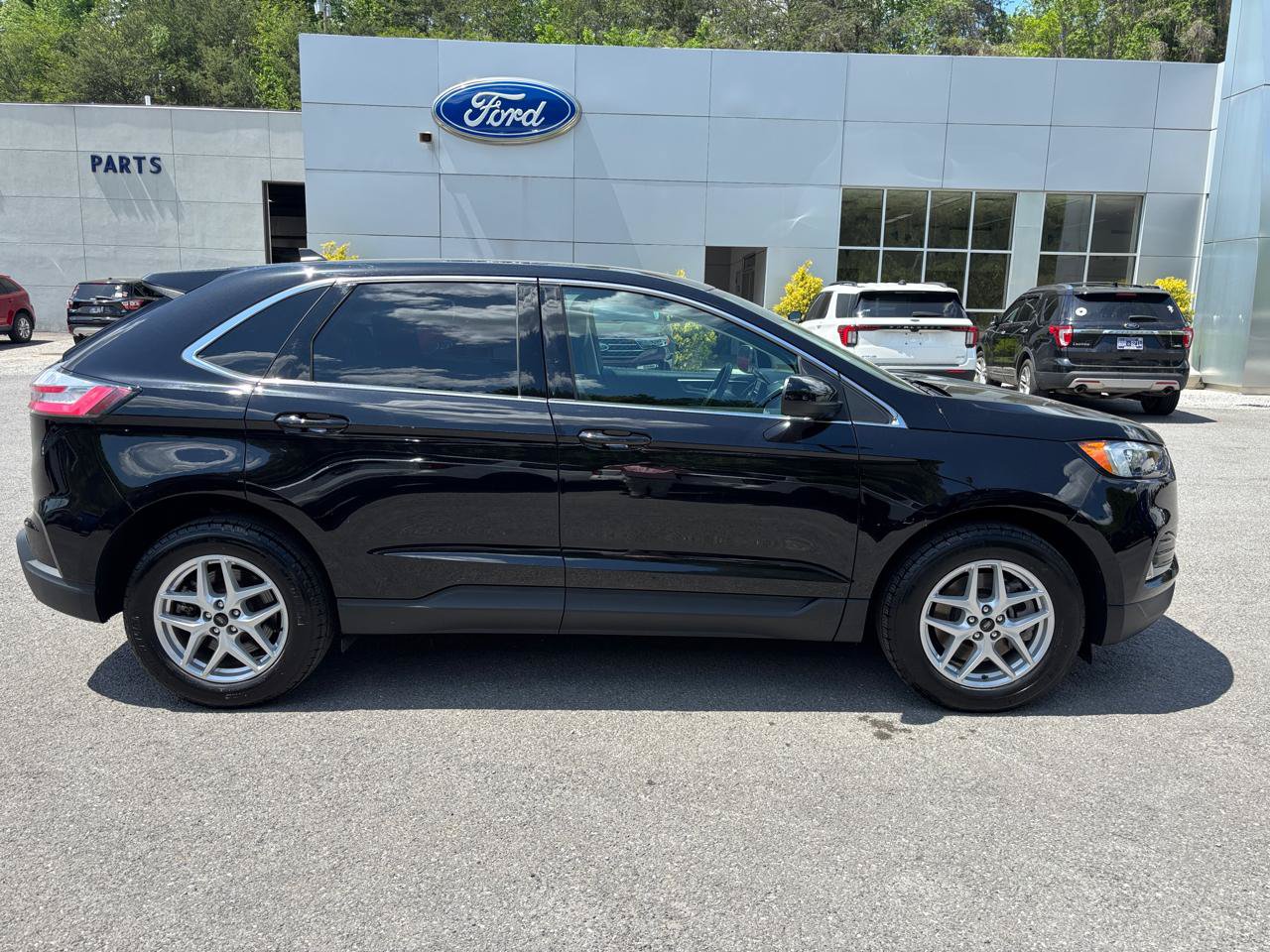 Used 2024 Ford Edge SEL w/ Convenience Package AWD/4WD image 6