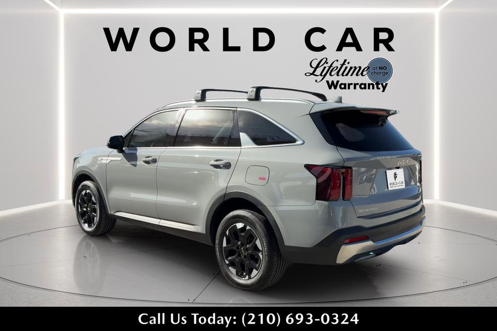 New 2025 Kia Sorento S image 6