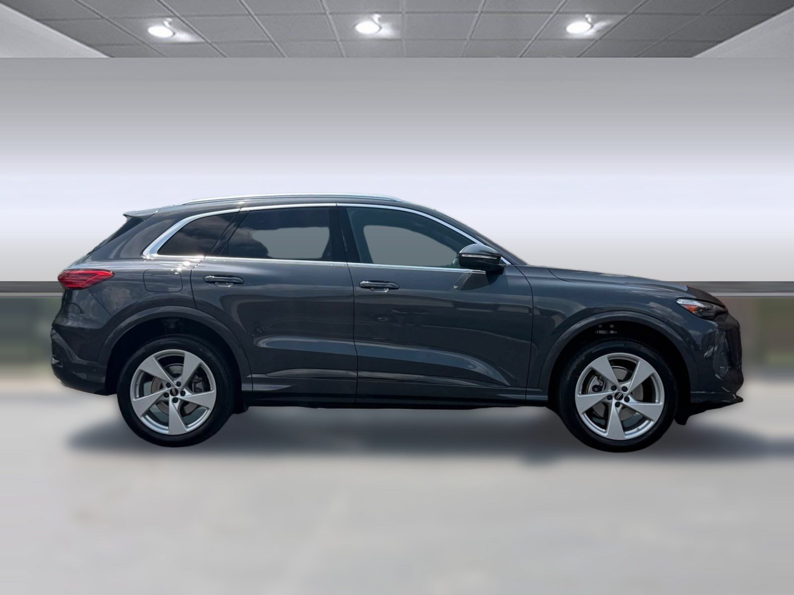 Certified 2026 Audi Q5 Premium AWD/4WD image 8