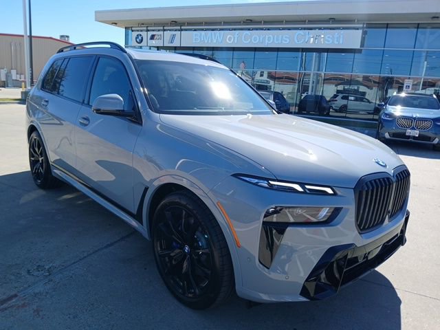 New 2026 BMW X7 xDrive40i w/ M Sport Package AWD/4WD image 1