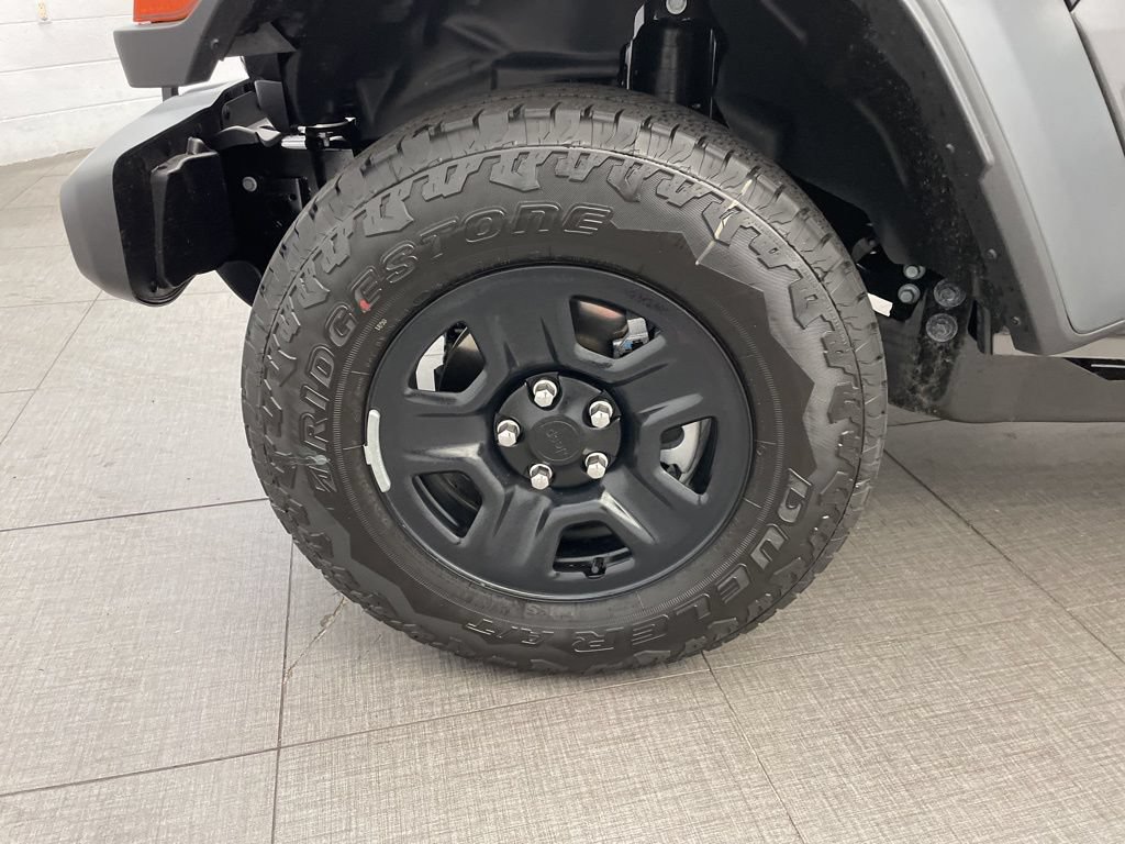 New 2026 Jeep Gladiator Sport AWD/4WD image 8
