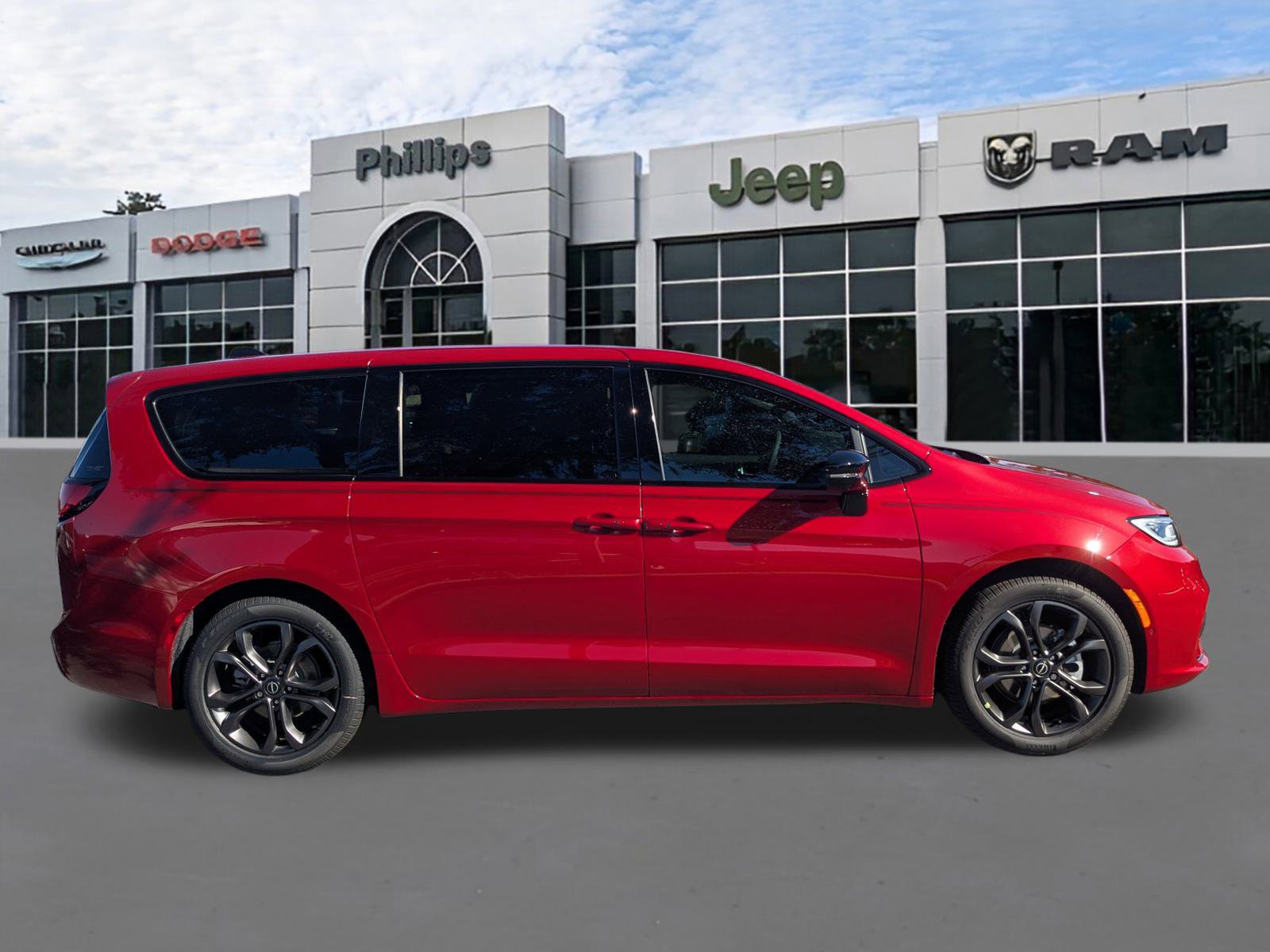 New 2026 Chrysler Pacifica Select image 2