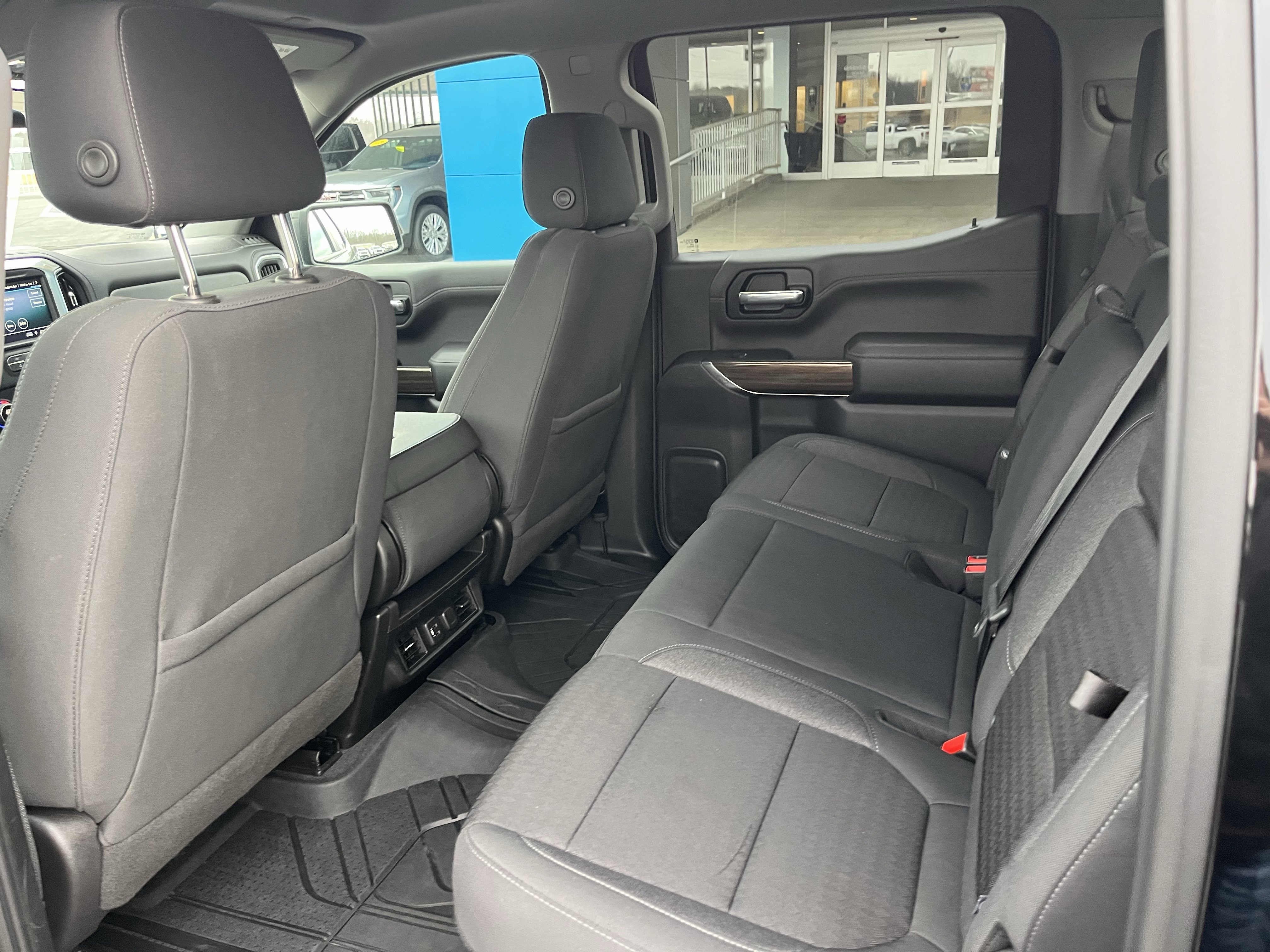 Used 2021 Chevrolet Silverado 1500 RST image 3