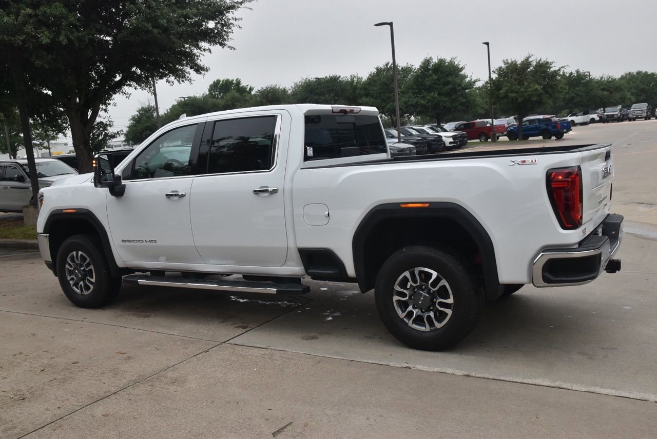 Used 2022 GMC Sierra 2500 SLT w/ SLT Premium Package AWD/4WD image 11