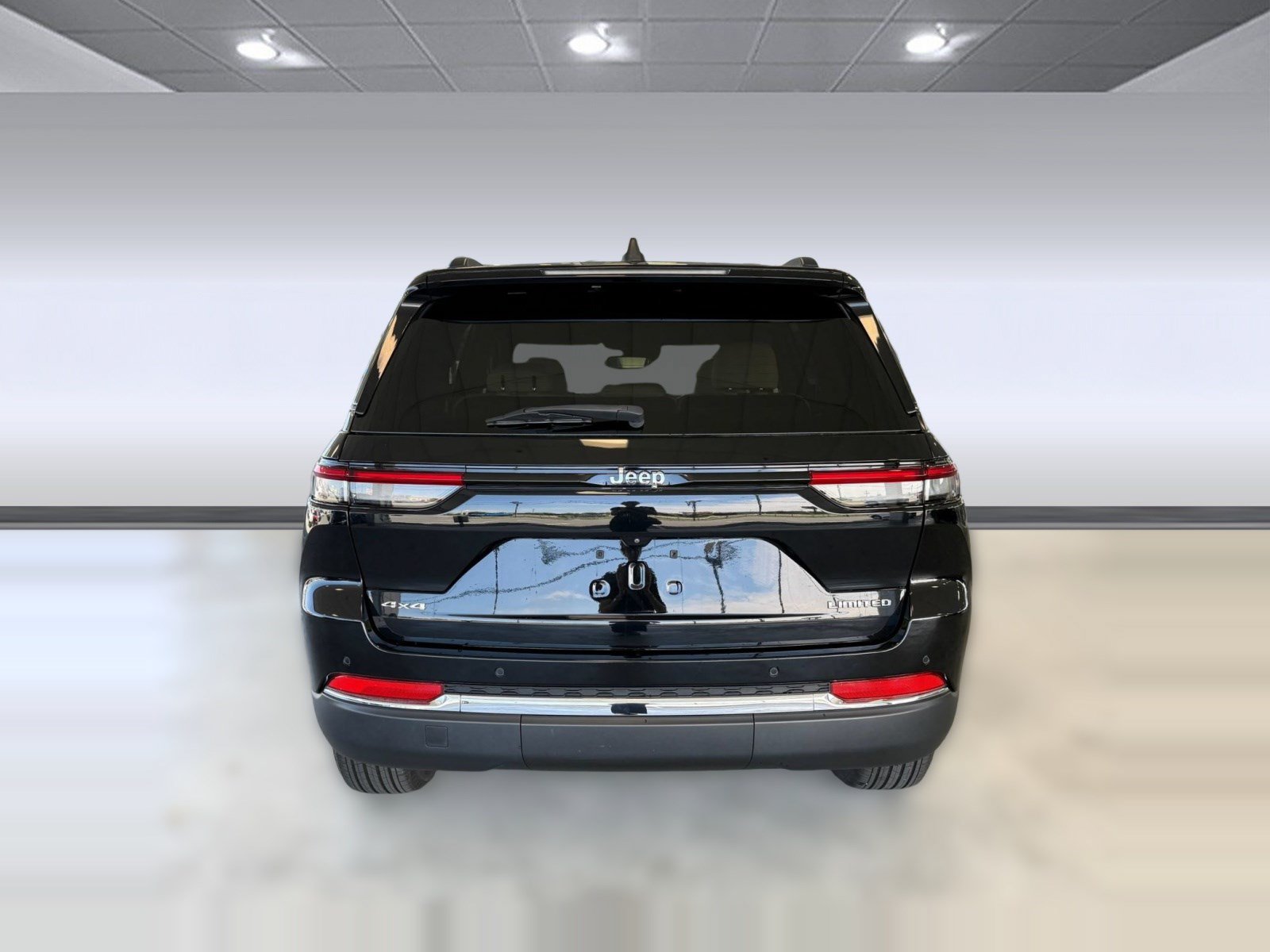 Used 2023 Jeep Grand Cherokee Limited AWD/4WD image 10