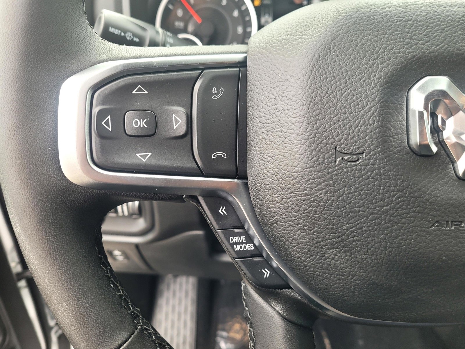 New 2026 RAM 1500 4x4 Crew Cab image 24