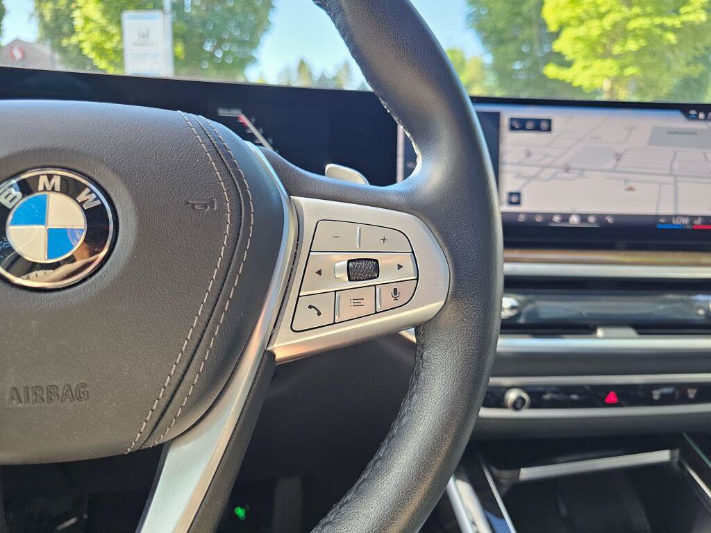 Used 2025 BMW X7 xDrive40i AWD/4WD image 34