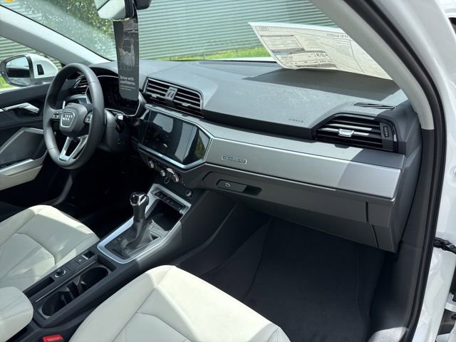 New 2025 Audi Q3 2.0T Premium image 14
