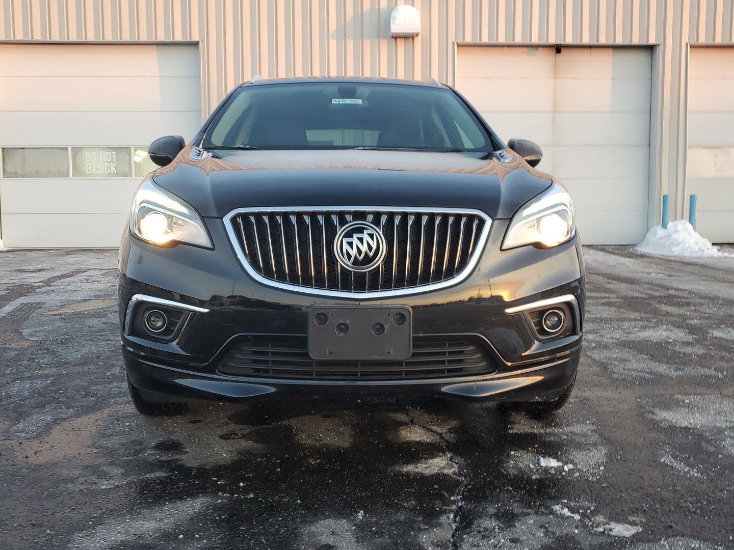 Used 2018 Buick Envision Essence image 2