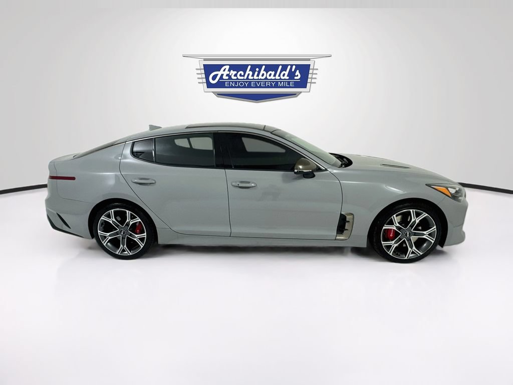 Used 2020 Kia Stinger GT1 AWD/4WD image 9