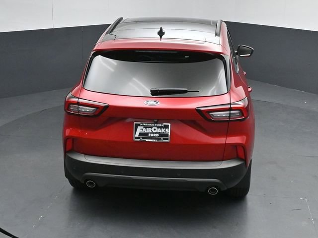 Used 2025 Ford Escape SE image 60