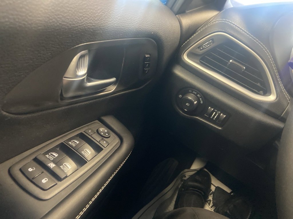 New 2026 Chrysler Pacifica Select image 28