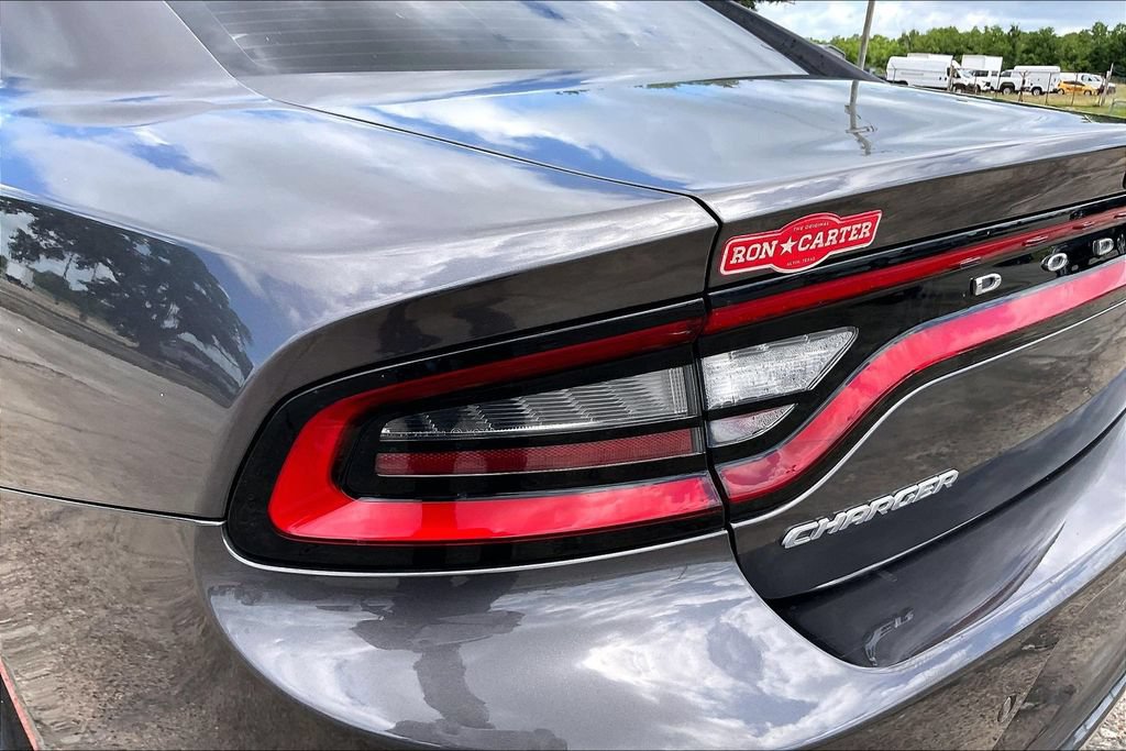 Certified 2022 Dodge Charger SXT w/ Leather Interior Group RWD image 19