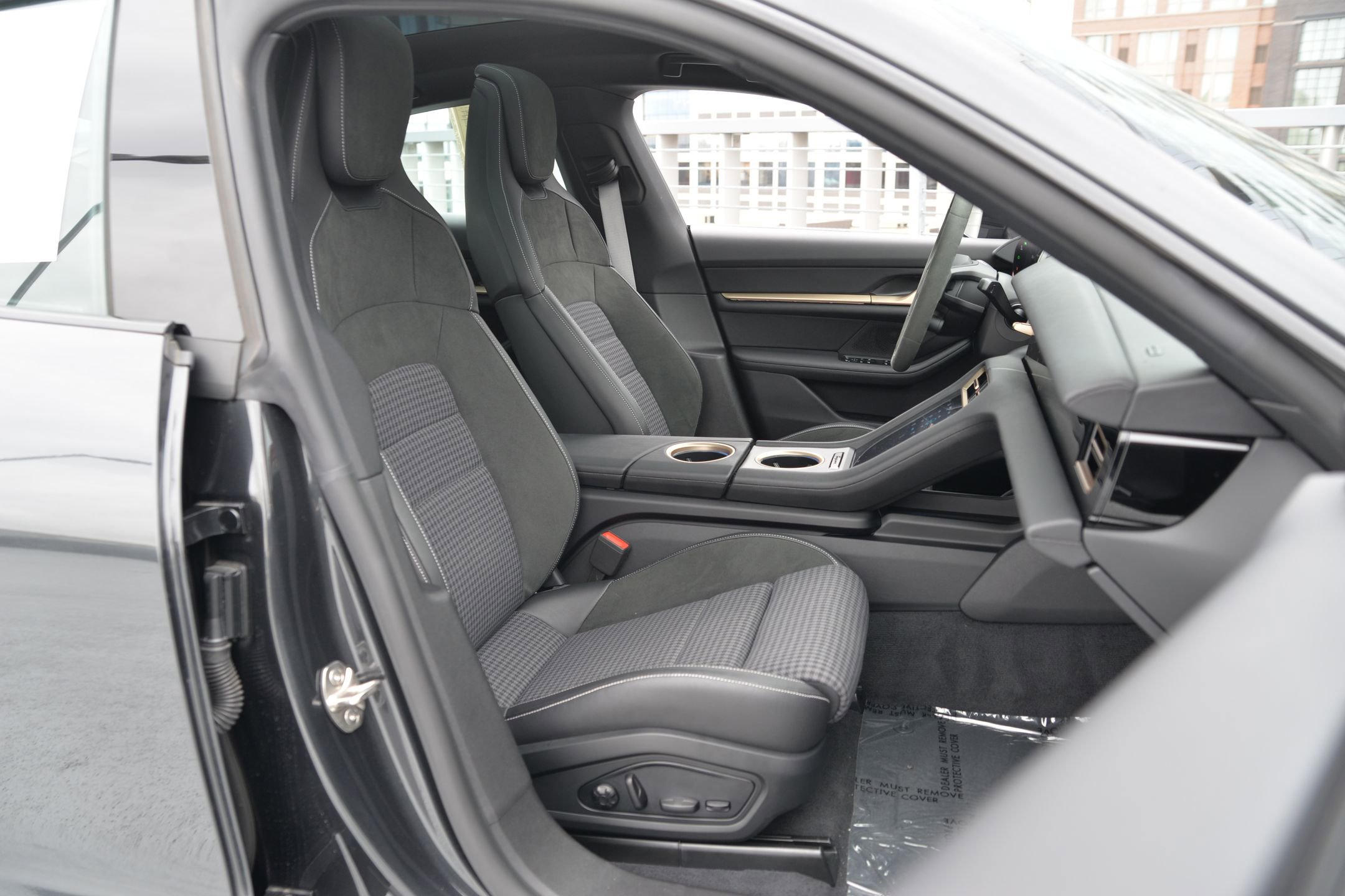 Certified 2025 Porsche Taycan 4S image 14