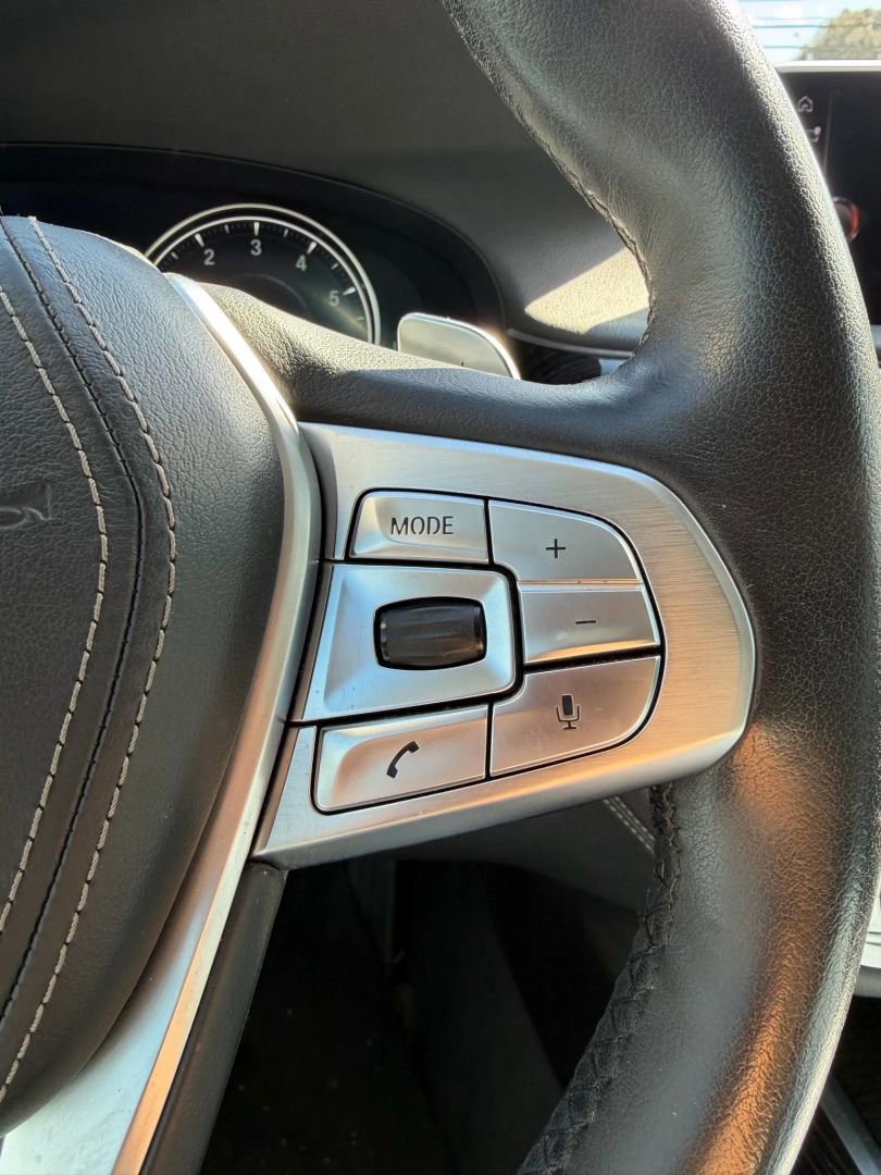 Used 2016 BMW 750i RWD image 23