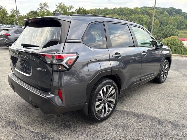 Used 2025 Subaru Forester Touring AWD/4WD image 5