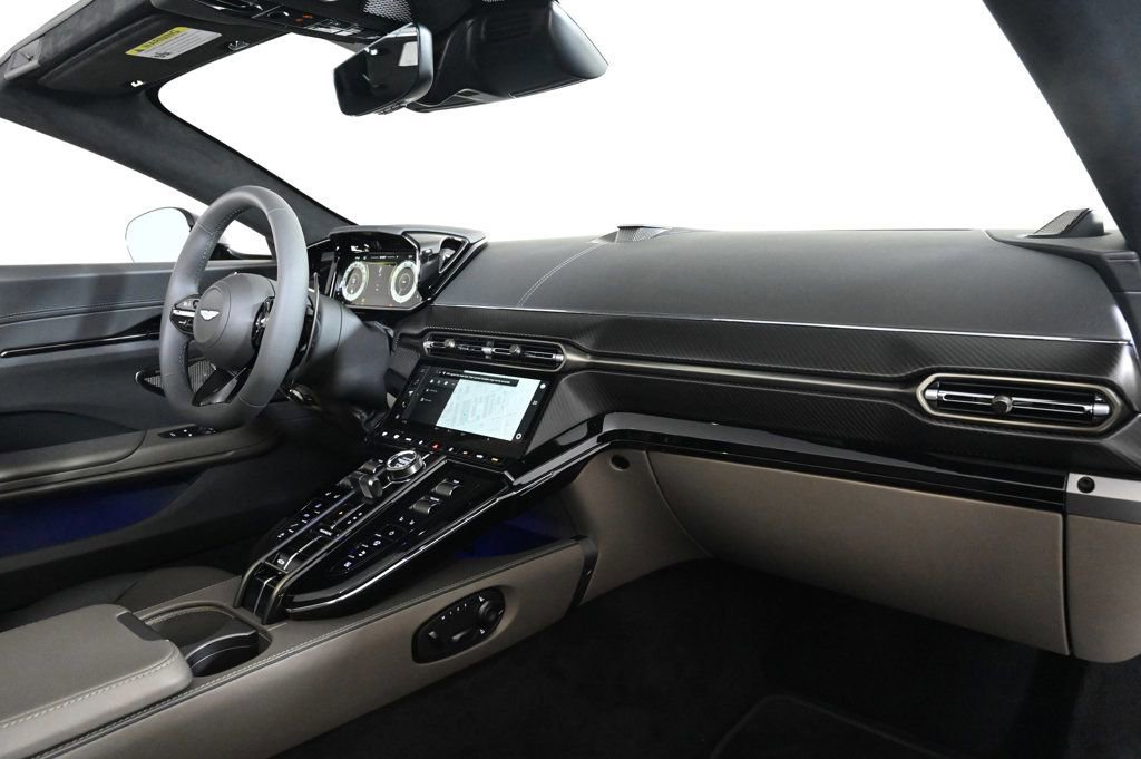 Used 2026 Aston Martin V8 Vantage S image 15