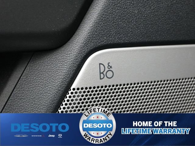 New 2026 Ford F250 Lariat w/ Black Appearance Package image 23