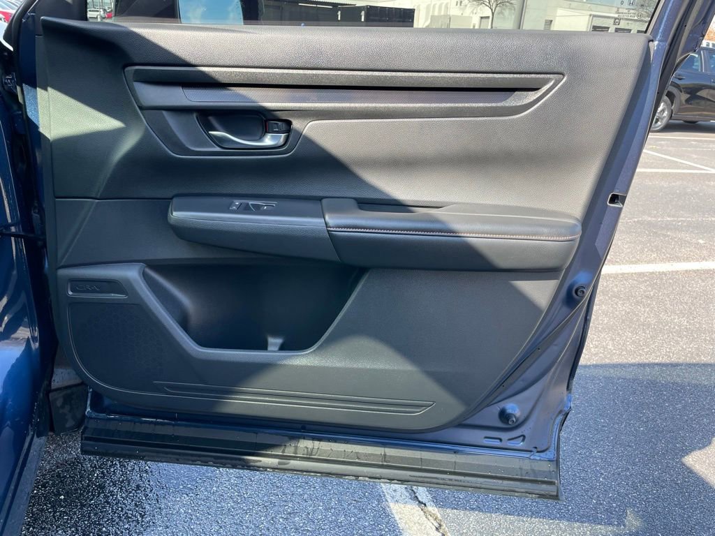 Certified 2025 Honda CR-V Sport-L image 30
