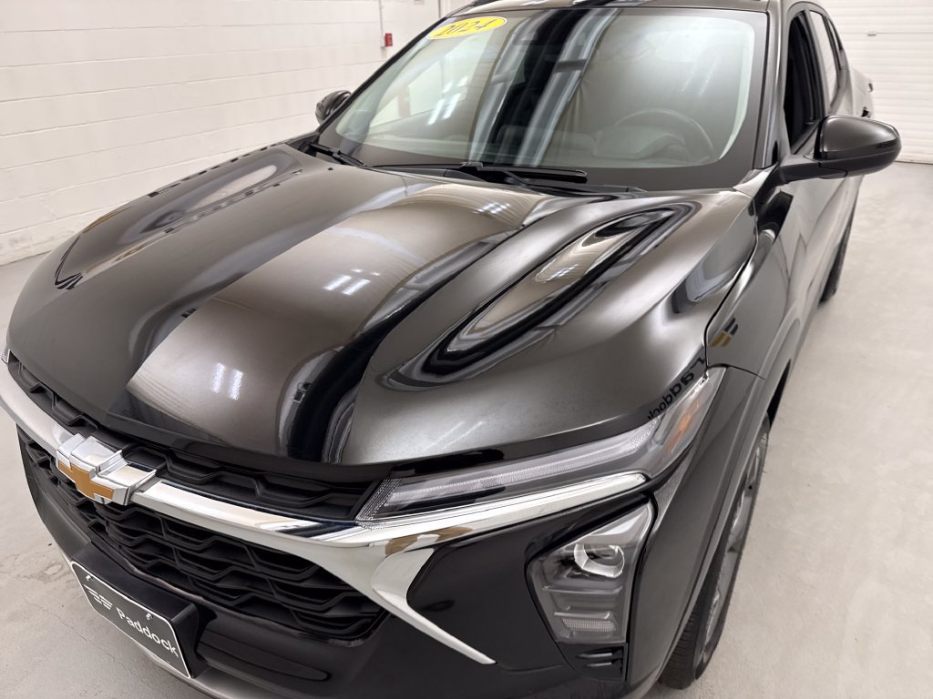 Used 2024 Chevrolet Trax LT w/ Driver Confidence Package FWD image 12