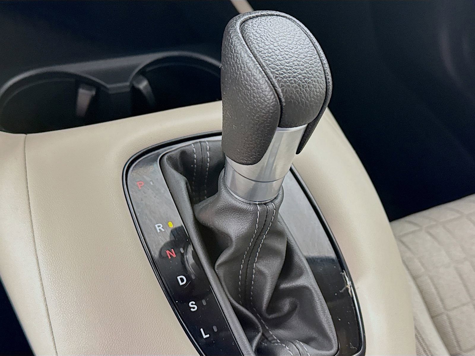 Used 2024 Honda HR-V LX image 13