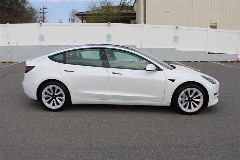 Used 2023 Tesla Model 3 Standard Range image 8