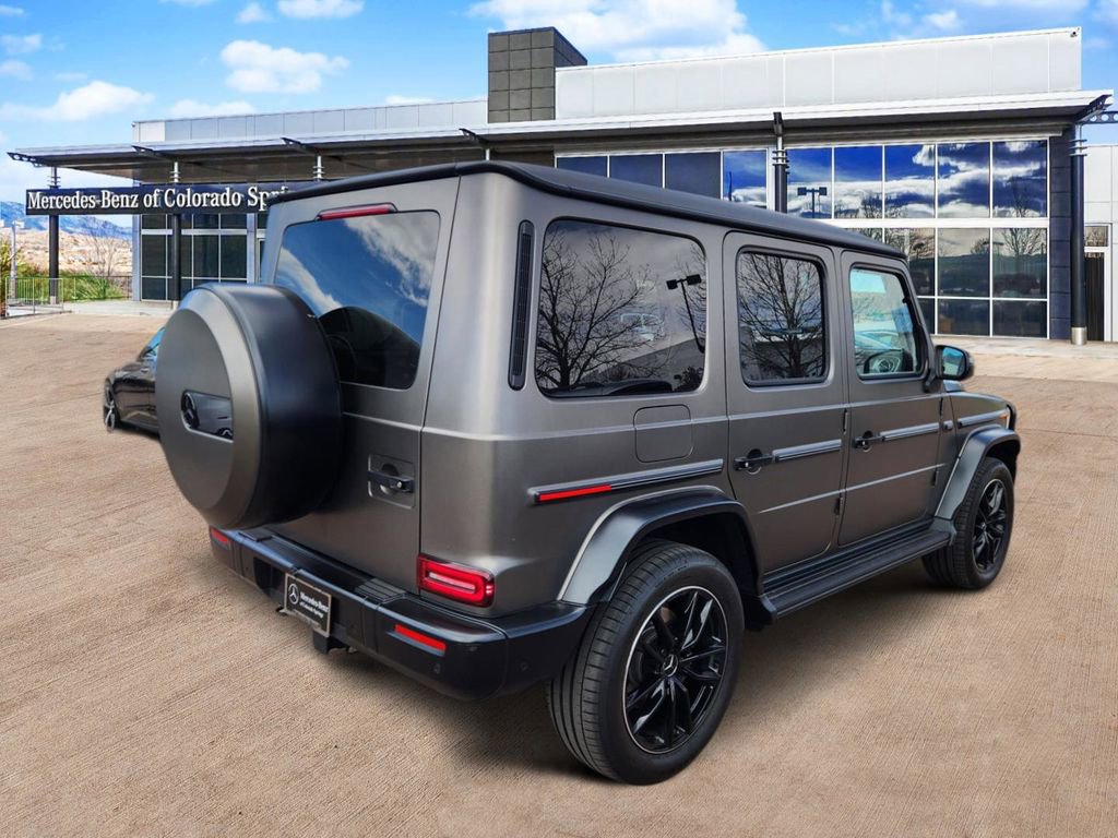 Used 2025 Mercedes-Benz G 550 image 3