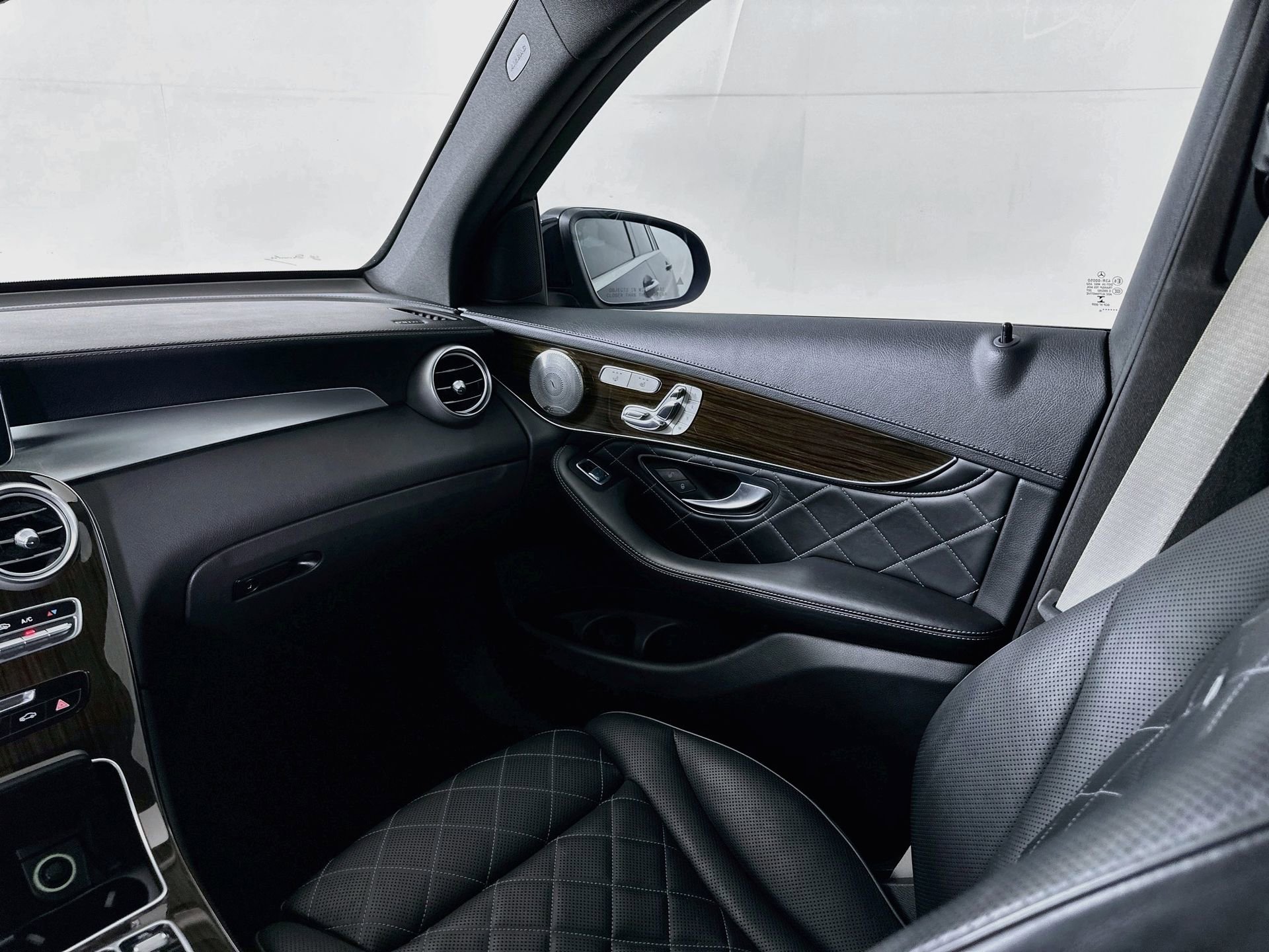 Used 2016 Mercedes-Benz GLC 300 image 26