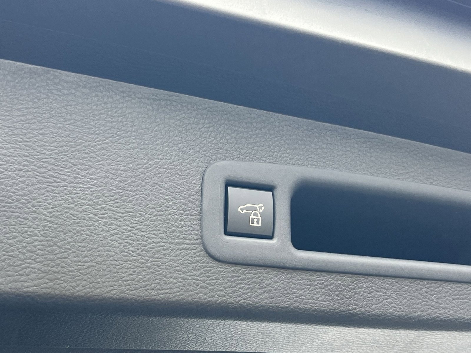 New 2026 Toyota Sienna Limited image 21