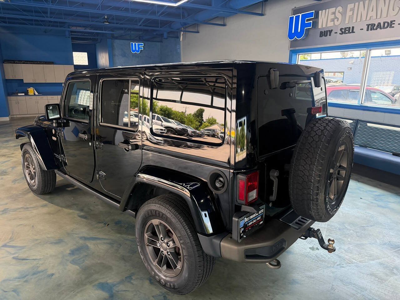 Used 2017 Jeep Wrangler Unlimited Sahara AWD/4WD image 5