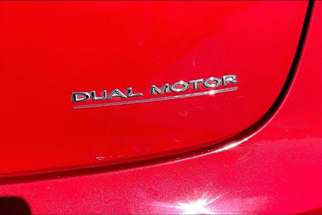 Used 2019 Tesla Model 3 Performance image 8