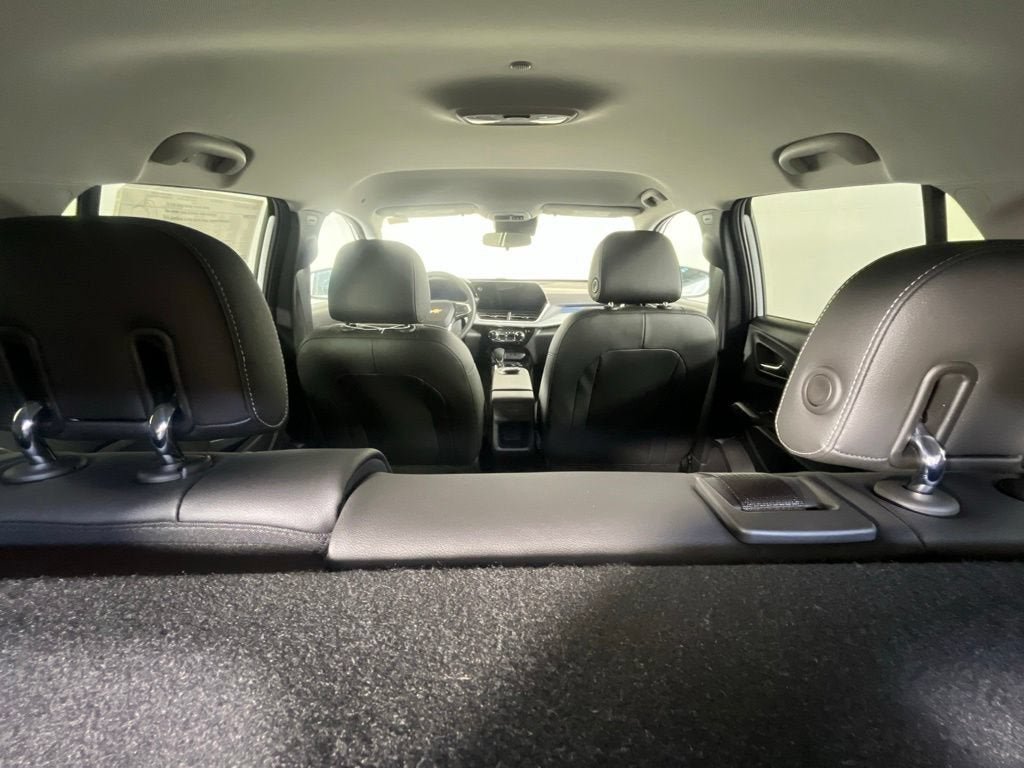 New 2026 Chevrolet Trax LT w/ LT Convenience Package FWD image 11