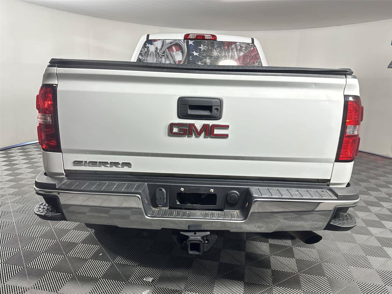 Used 2016 GMC Sierra 2500 4x4 Crew Cab w/ Sierra Convenience Package image 4