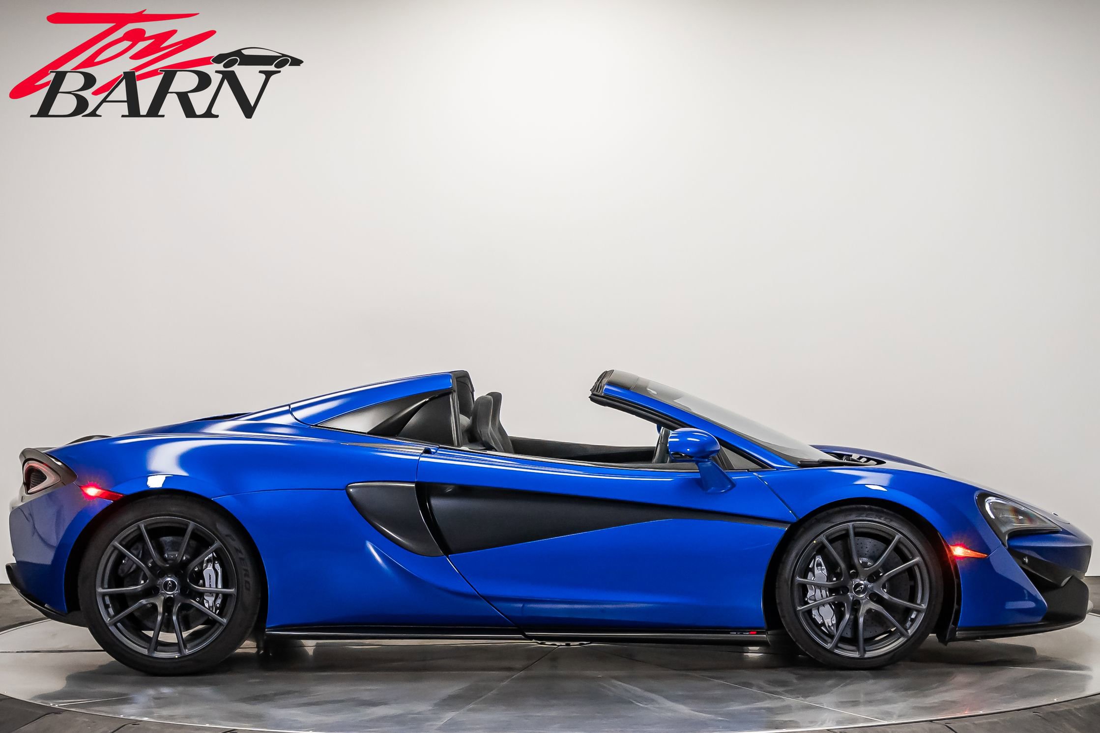 Used 2019 McLaren 570S Spider image 6