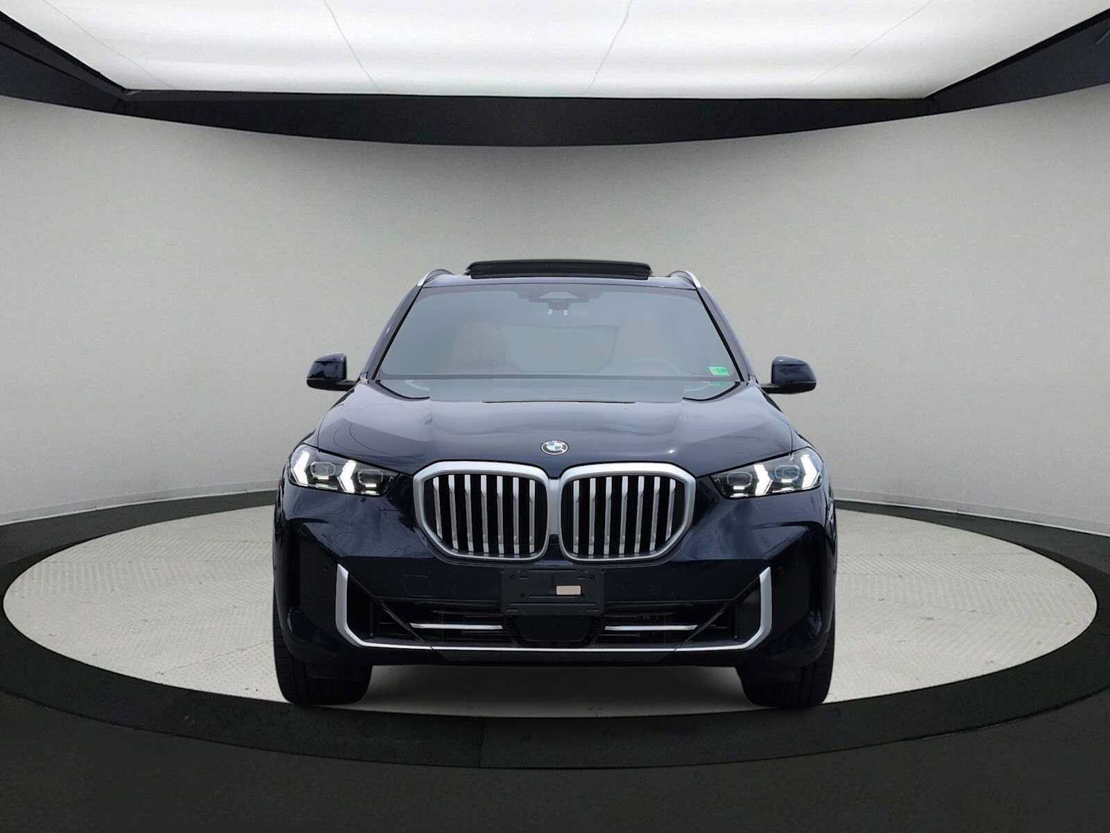 Used 2026 BMW X5 xDrive40i w/ Climate Comfort Package AWD/4WD image 3